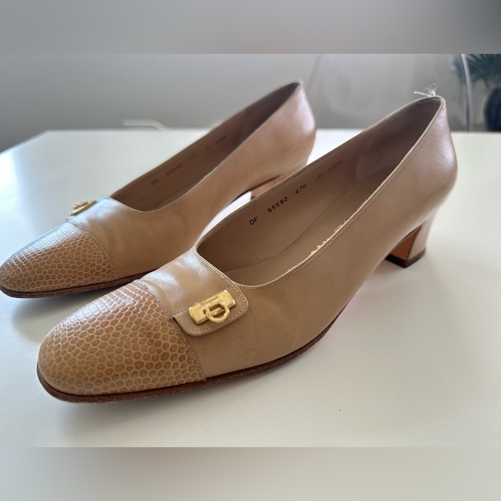 Salvatore Ferragamo Leather Cap Toe Pump Heel Shoes Size 9.5 - Picture 6 of 10